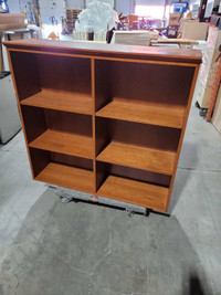 Bookshelf /Hutch