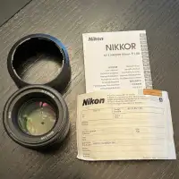 Nikon 85mm 1.8 AFS FX lens. Like new in box. 