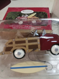 1939 GARTON Ford Station Wagon Hallmark Keepsake Ornament