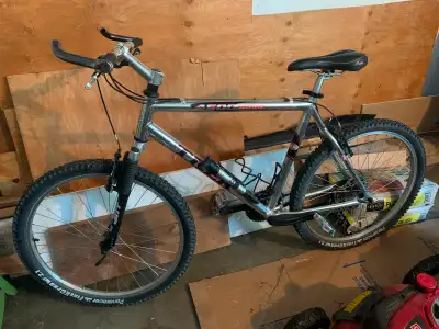 TREK 4500 Retro Mountain Bike in amazing condition, View more