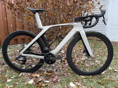 Trek Madone SLR7 AXS 7e Gen, View more