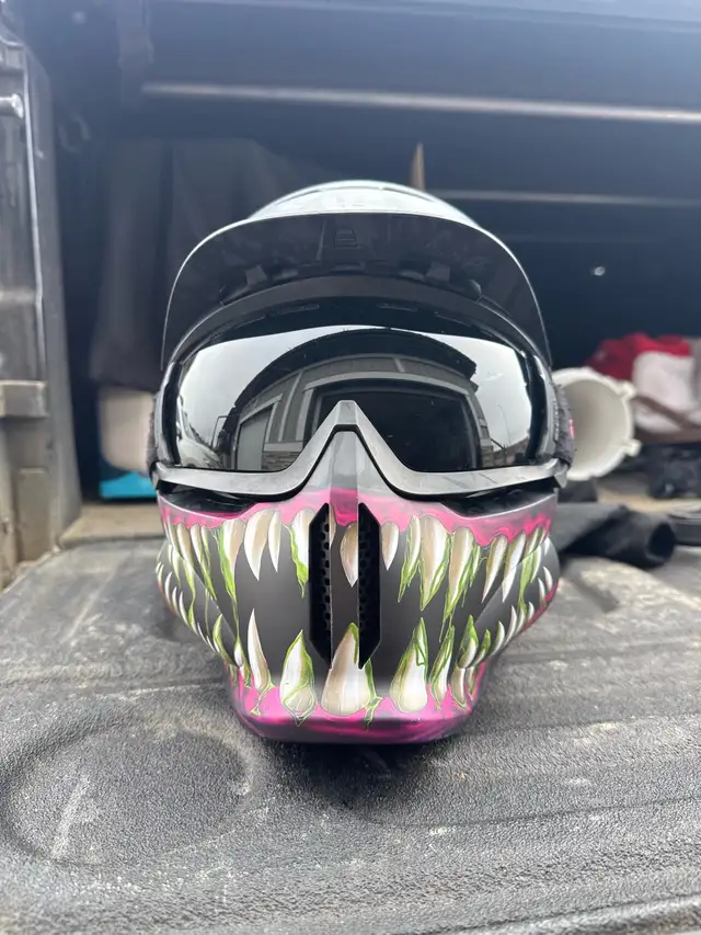 Ruroc Toxin Snowsport Helmet w/Audio in Snowboard in Red Deer - Image 3