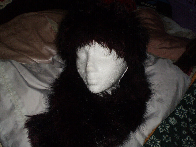 -Parkhurst  hat/neck piece,  , other  hats, fur pieces in Women's - Other in London
