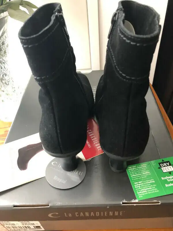 La Canadienne BLACK Suede Leather Ankle Boots - Made in Canada in Women's - Shoes in City of Toronto - Image 5
