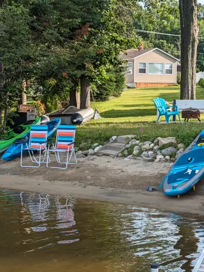 Beautiful WATERFRONT 3BDR house Monthly $1790)/4days $790 Beach