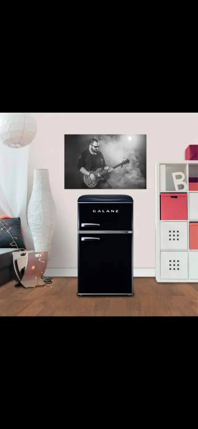 Mini Fridge+freezer NEW retro Black in Refrigerators in City of Toronto - Image 7