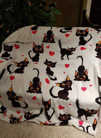 Black Cat Sherpa / Throw Blanket