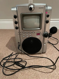 Magnasonic Karaoke Machine