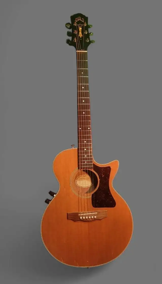 Guild Songbird NT Electro-acoustique USA 1990 in Guitars in Sherbrooke - Image 2