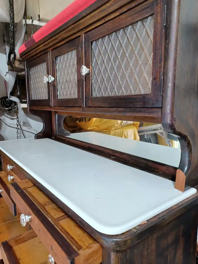 Selling a antique Dental Cabinet in Arts & Collectibles in City of Toronto - Image 4