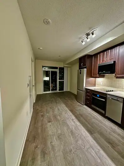 This stunning condo is available for rent, boasting 1 bedroom, den and 1 bathroom, complete with mod...