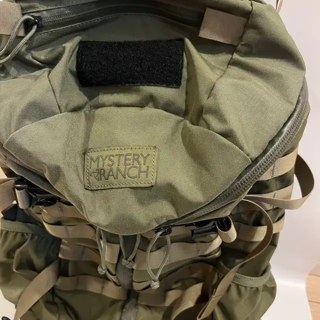 Mystery Ranch 2 Day Assault Pack, 2DAP tactical laptop backpack in Fishing, Camping & Outdoors in Oakville / Halton Region - Image 4