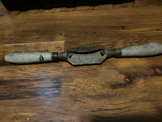 Vintage woodworking tool in Other in Markham / York Region - Image 3