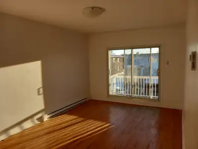 Appartement 4 1/2 à louer à St-Léonard