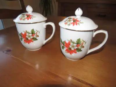 Christmas Sadler Windsor Poinsettia Mugs With Lids, View more