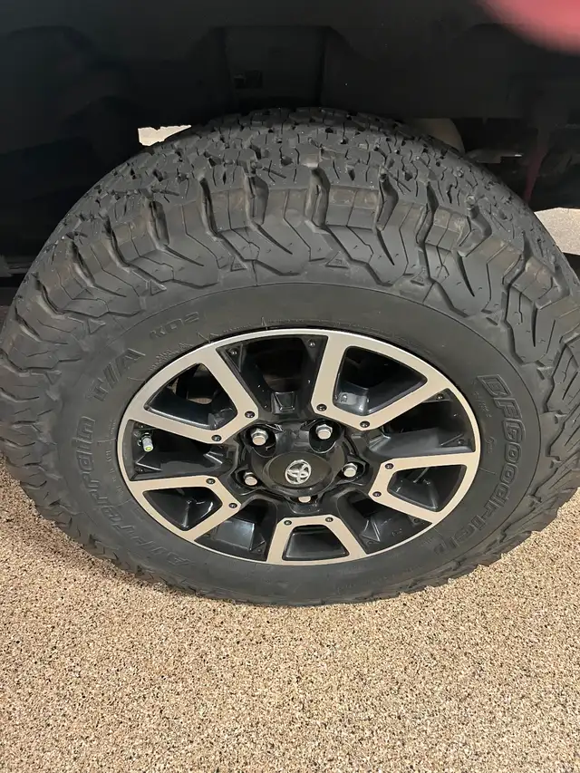 Toyota Tundra OEM TRD Alloys With 275/70/18 BF Goodrich KO2’s in Tires & Rims in Annapolis Valley - Image 5