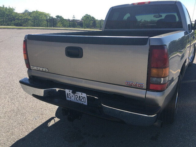 2003 GMC SIERRA 2WD  150,000KM in Cars & Trucks in Oakville / Halton Region - Image 3