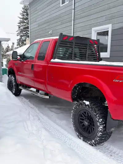F-250 Power Stroke 2004 – VRAIE BÊTE RARE UN DES PLUS PROPRE AU QUÉBEC Seulement 140 000 km – extrêm...