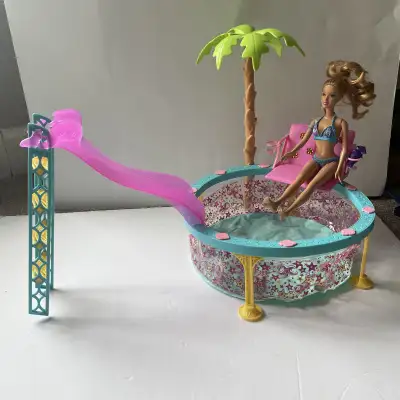 Mattel Barbie Glam Pool 2012 Swim Dolphin Slide Palm Tree Playset