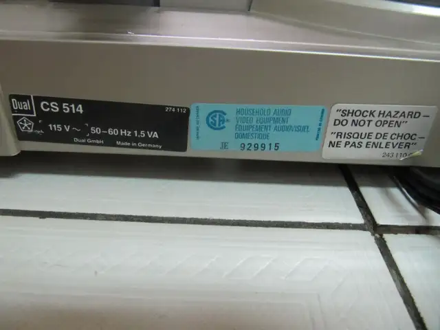 Classic Dual CS514 Semi Automatic Turntable X Cond Circa 1985 in Arts & Collectibles in Mississauga / Peel Region - Image 9