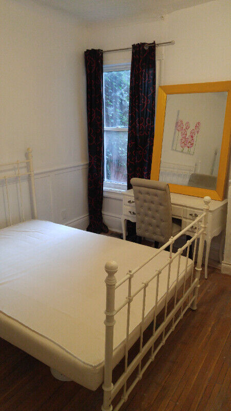 Annex. Large Bright room avail. 1 Jun. $785 in Room Rentals & Roommates in City of Toronto - Image 2