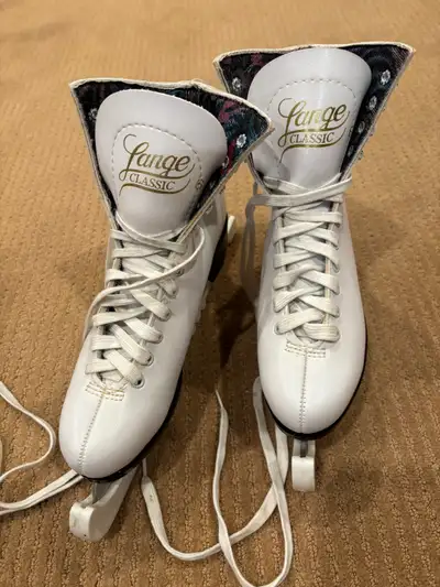 Figure skates, View more