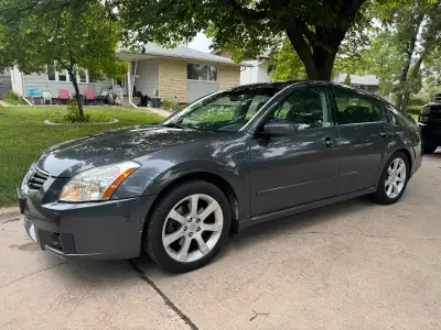 2007 Nissan Maxima SE 3.5 V6 Clean title No rust Fresh safety 107500 miles (173,000km) British Colum...