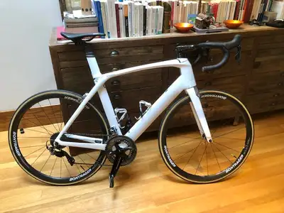 Vélo de route Trek Madone 2017, View more