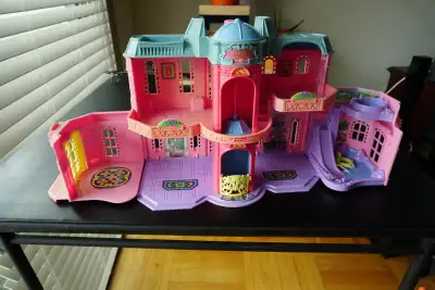 Fisher Price 75420 Sweet Streets Hotel Boutique Cafe 2001 Vtg Elevator Works!