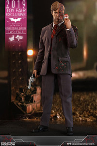 Hot Toys The Dark Knight Two Face 2.0