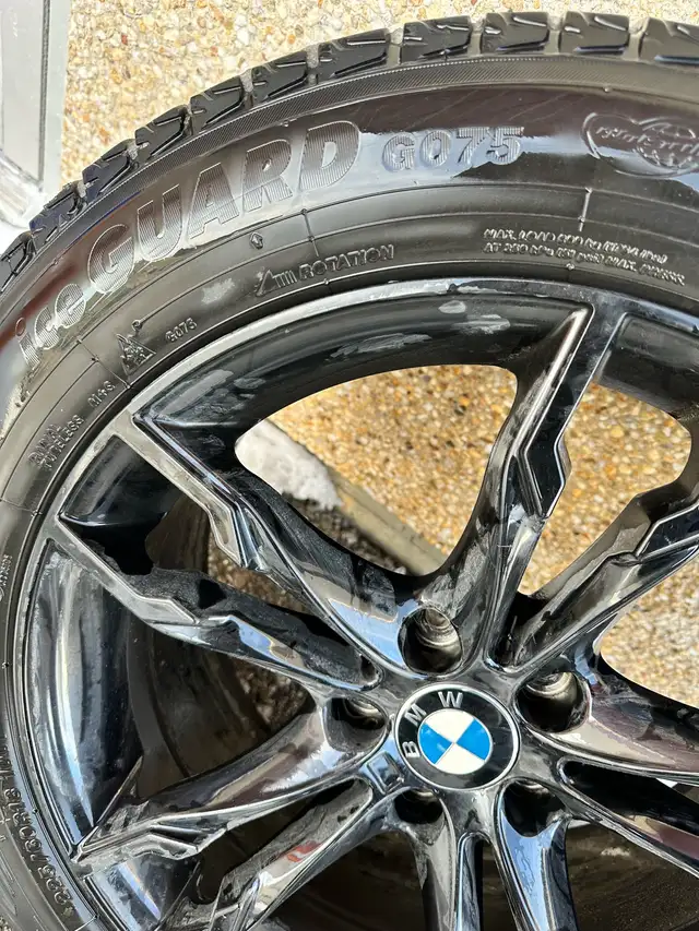 4 winter tires with rims for BMW x3 x4 in Tires & Rims in Markham / York Region - Image 3