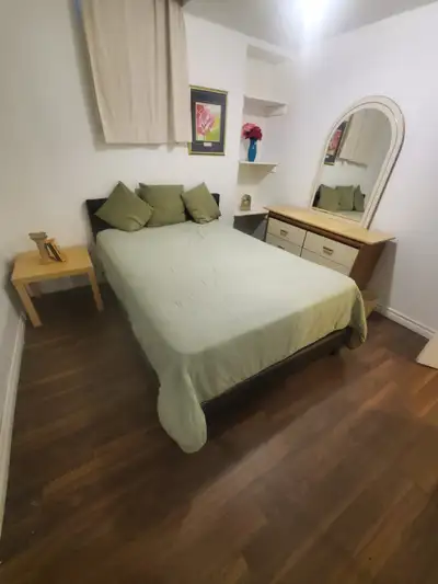 FURNESHED BSMNT ROOM /JUNE 1ST CLOSE SQ1. ONE MALE ONLY.