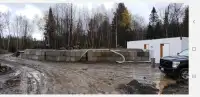 Concrete blocks retaining wall