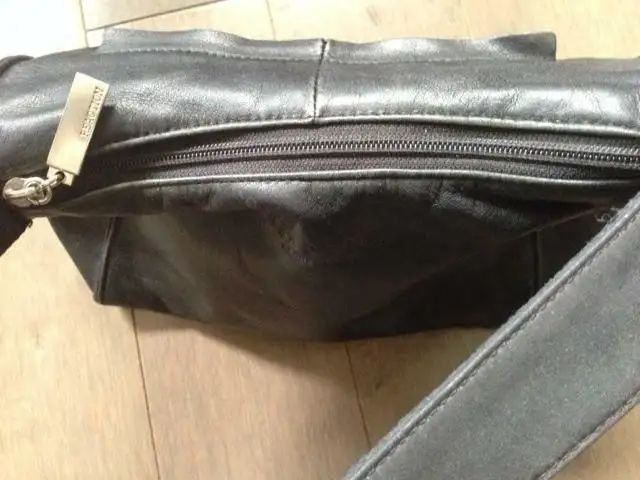 Kenneth Cole Reaction Woman's Black Leather Handbag Purse Bag in Women's - Bags & Wallets in Markham / York Region - Image 7