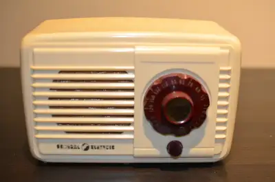 GENERAL ELECTRIC C404 RADIO, View more