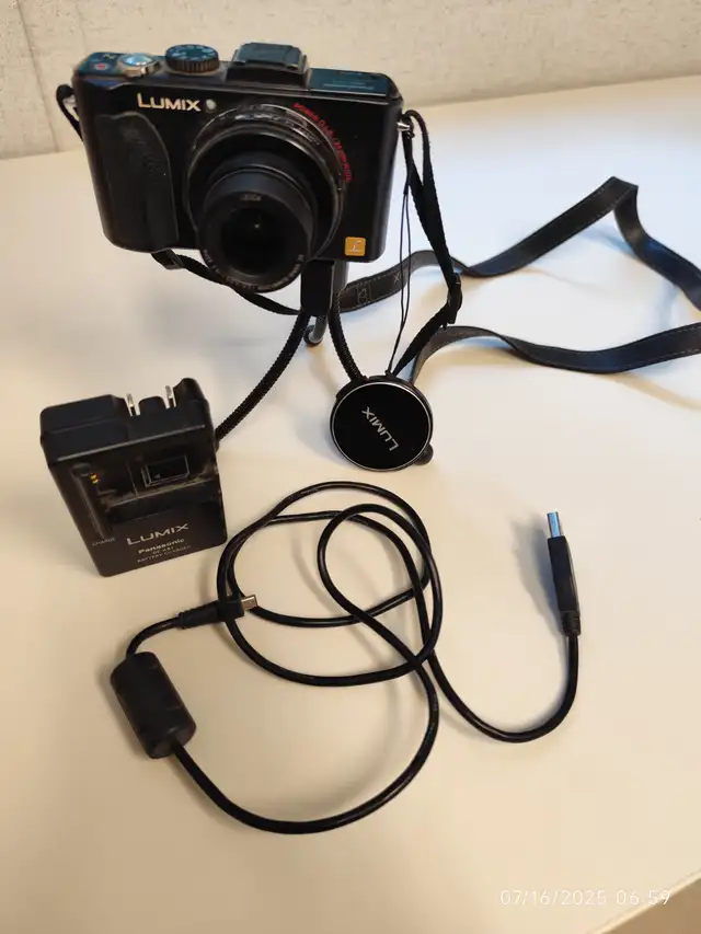 LUMIX DMC-LX5 DIGITAL COMPACT CAMERA/LEICA LENS63235041293955121