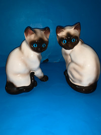 Vintage Pair Enesco Ceramic Siamese Cat Figurine $50=$25 each