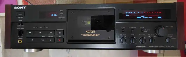 Sony TC-K970ES 3 Head Cassette Deck in Stereo Systems & Home Theatre in Calgary - Image 2