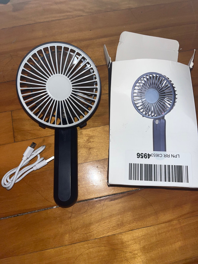Handheld rechargeable fan/ventilateur dans Autre  à Ville de Montréal
