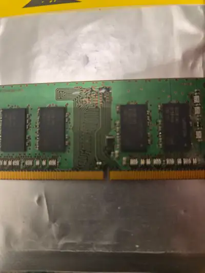 DDR4 4 GB RAM SAMSUNG, View more