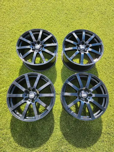 Selling a full set of 4 18 inch Rims from Mugen Power Aluminum Wheel NR complete with Valve Stem and...