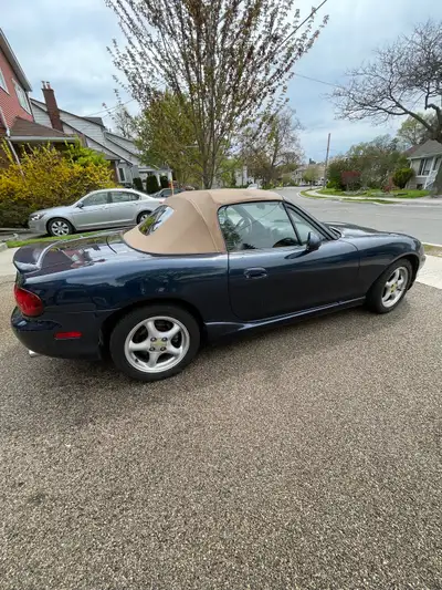 Perfectly maintained by same owner for 20 years. Five speed Manual transmission for a great sports c...