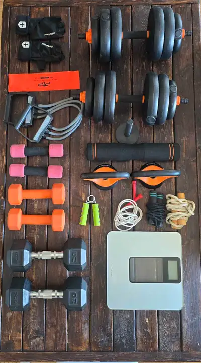 Take advantage of this opportunity to get a full set of fitness equipment, perfect for a variety of...