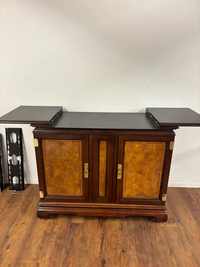vintage Asian inspired hutch and china cabinet  in Hutches & Display Cabinets in Calgary - Image 3