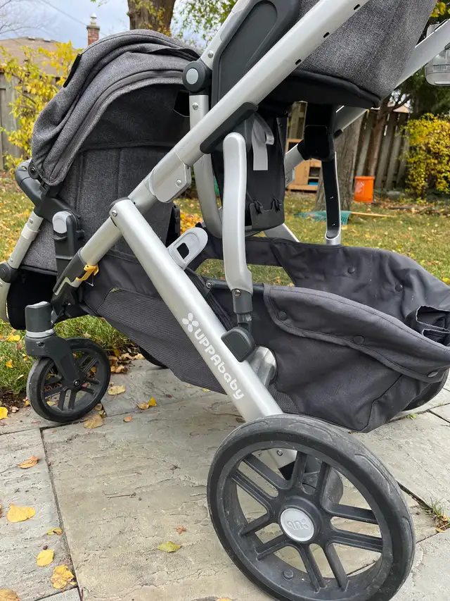 Uppababy vista double stroller in Strollers, Carriers & Car Seats in Mississauga / Peel Region - Image 6