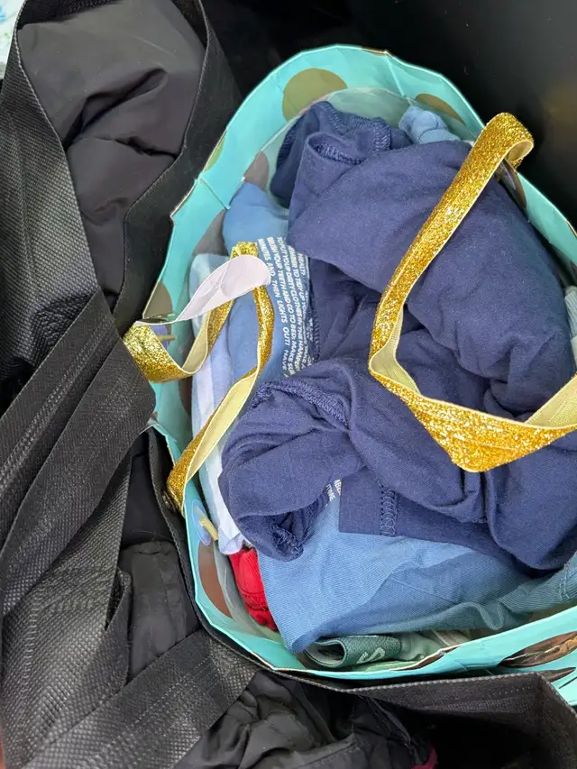 vêtements pour enfants et bébé in Kids & Youth in City of Montréal - Image 2