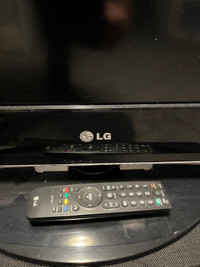LG 42”  LED TV 