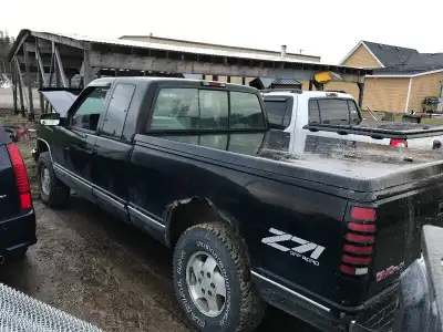 I gave lots 1988 to 1998 Gm tbi and vortec parts trucks and parts, let me know what u need I probabl...