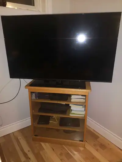 SOLID OAK TV STAND/CABINET 27.5"x18"x29", View more