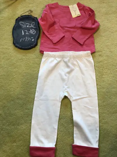 Joe Fresh 2 piece outfit long sleeve Top and matching pants set, View more